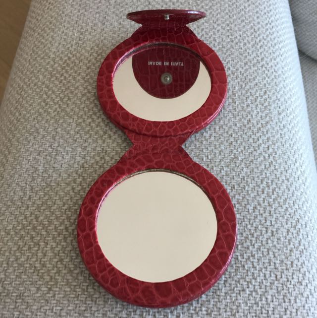 Makeup Mirror （分類：鞋墊）位於 Hong Kong。 由 heathercoopy 提交（商品編號 45046818，圖片 2）。簡介： 。
