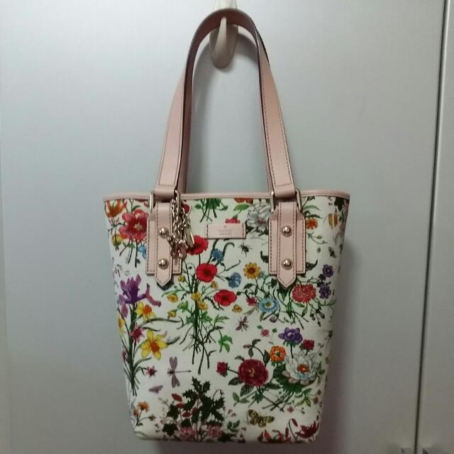 Gucci Eclipse Bucket Tote, Luxury, Bags & Wallets on Carousell