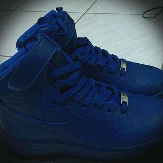 Nike Air Force 1女鞋