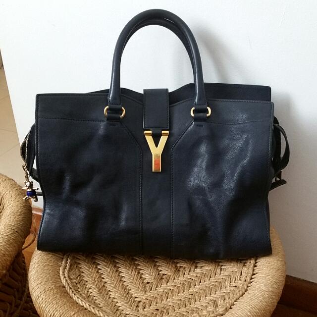 SAINT LAURENT cabas chyc black small handbag [authentic], Luxury, Bags &  Wallets on Carousell