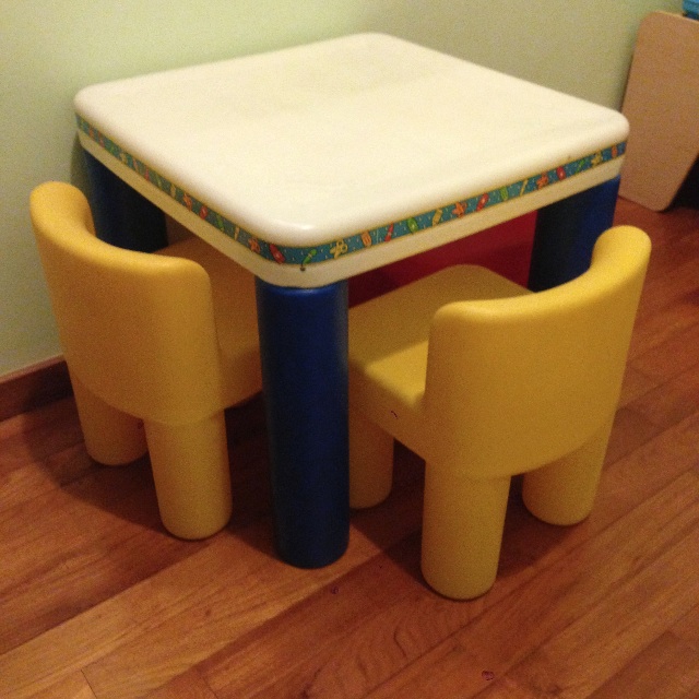 little tikes table and chair set