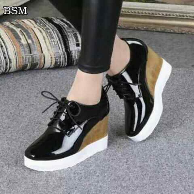 Sepatu Modern Wanita Fesyen Wanita Di Carousell