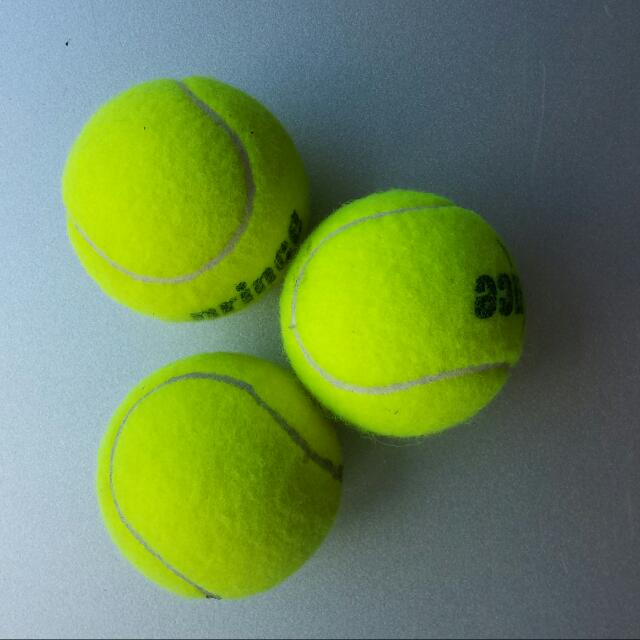 Used Tennis balls like New. 20.cents Per Ball, Sports Equipment