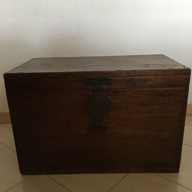 Antique Wooden Chest, Hobbies & Toys, Memorabilia & Collectibles ...
