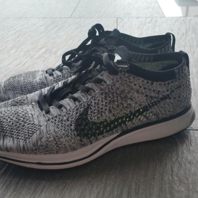 NIKE FLYKNIT RACER OREO 1.0 OEM Women s Fashion Footwear Sneakers on Carousell