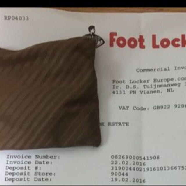 Foot locker yeezy hotsell 350 pirate black