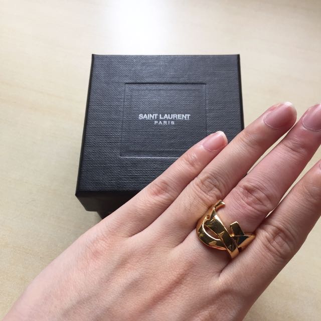 Saint laurent hotsell monogram ring