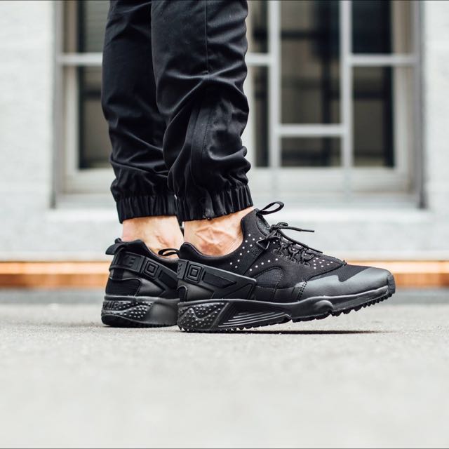 nike huarache utility black