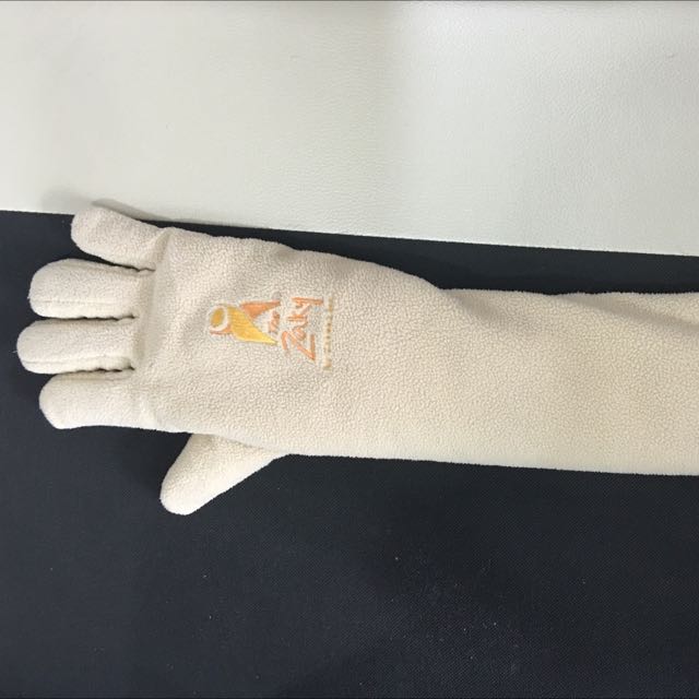 Zaky 2025 hand pillow