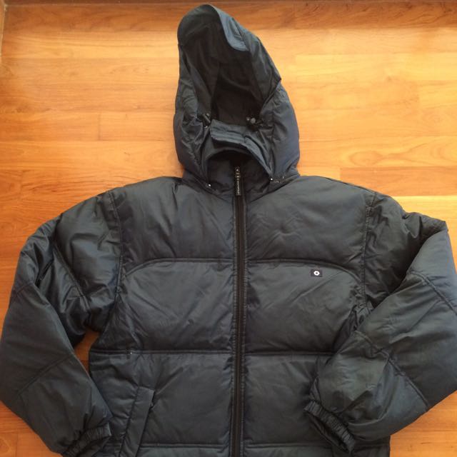 BN Winter Down Jacket (Category: Coats, Jackets and Outerwear) located in Singapore. Submitted by musicgal (Listing ID 45828813, Image 1). Description: .