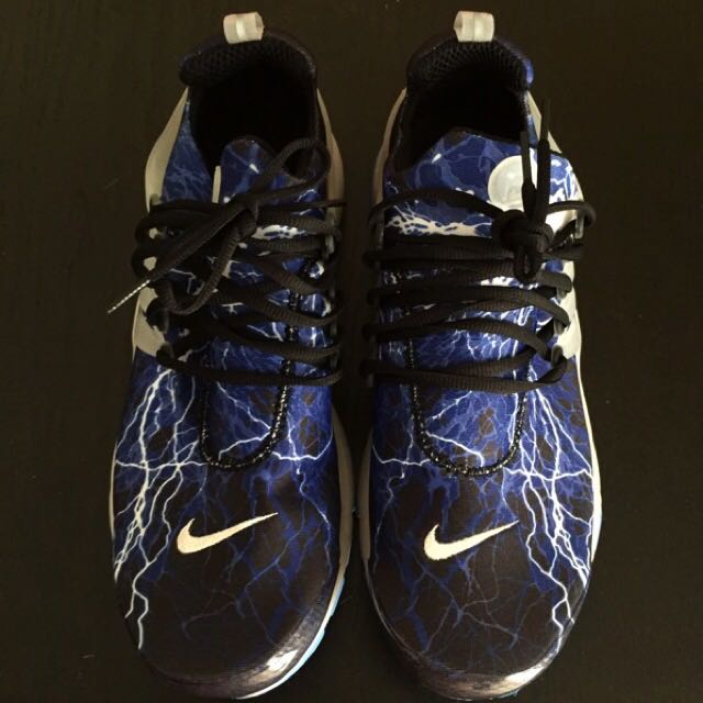 lightning strike nike presto