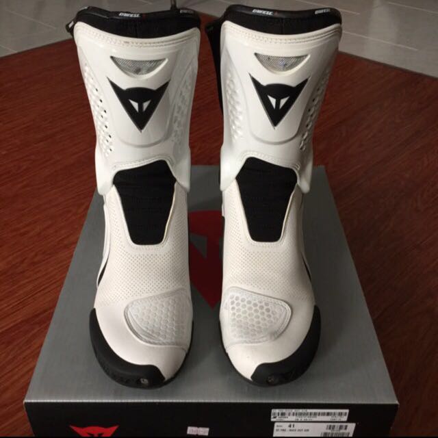 Reserved Dainese TRQ RACE OUT AIR Cars on Carousell
