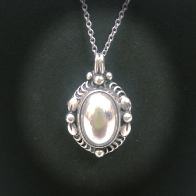 Georg Jensen 喬治傑森1995銀石年度項鍊 非復刻 名牌精品在旋轉拍賣