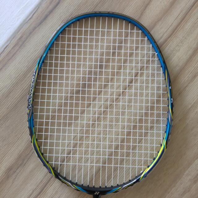 Nanoray 800 Yonex Badminton Racket (4UG5), Sports Equipment, Sports ...