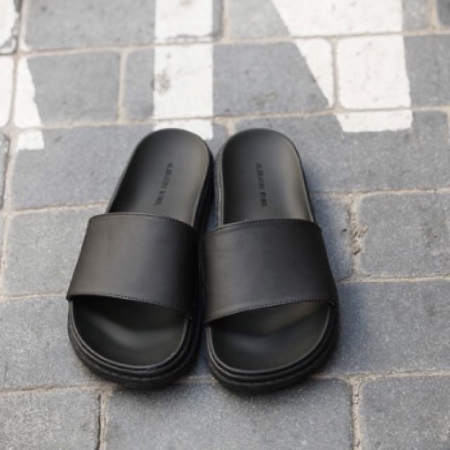 Plain Black Sliders