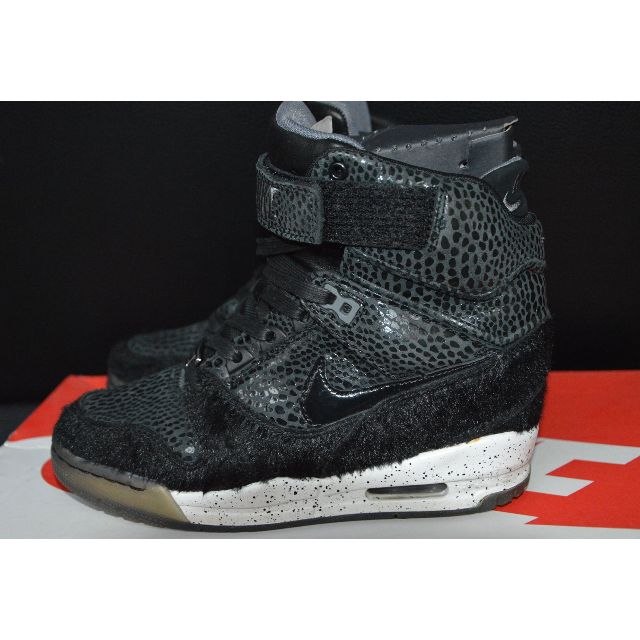 Nike air sale revolution 增高鞋