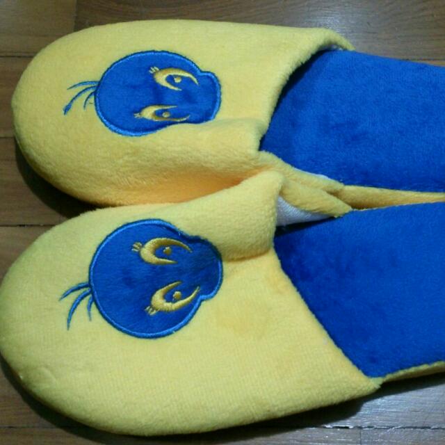 Tweety bird top slippers for adults