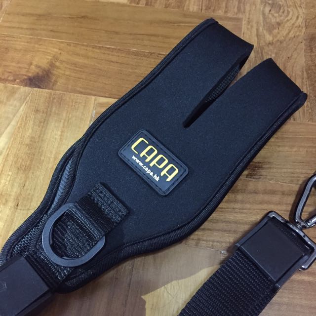 CAPA Quick Strap (Category: Other Photography Accessories) located in Singapore. Submitted by kelvinartz (Listing ID 46293204, Image 2). Description: .