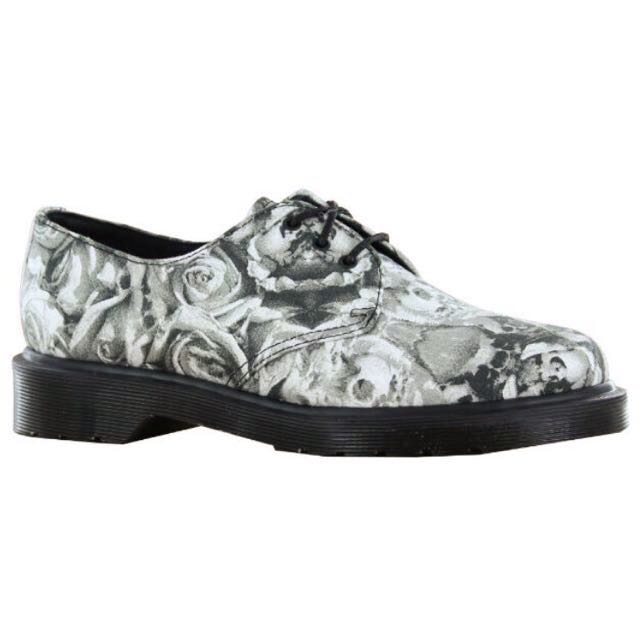 dr martens skulls and roses
