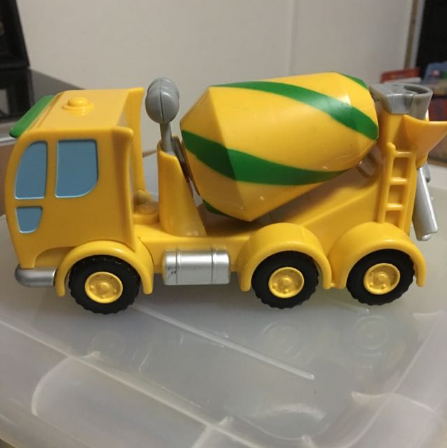 Tumbler the Cement/Concrete Mixer fm Bob the builder, Hobbies & Toys