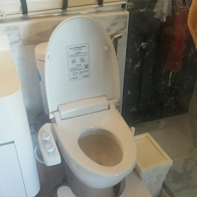 Japanese Bidet Toilet Seat 250.00 Eco Showerlet. Non Electric, Water
