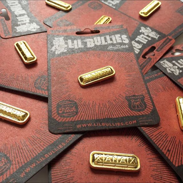 'Gold Bar' Lapel Pin, Everything Else on Carousell