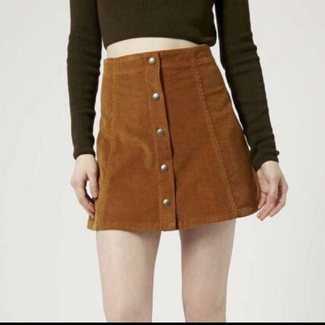 brown button skirt