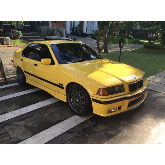 Bmw E36 320i MST Yellow Dakkar 1995, Mobil & Motor di Carousell