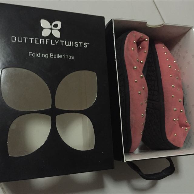folding ballerinas