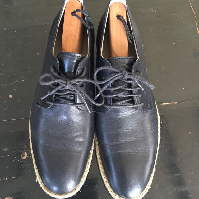 Clarks shop gambeson walk