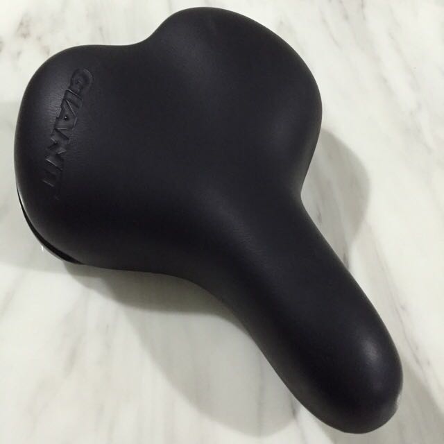 giant bike saddle