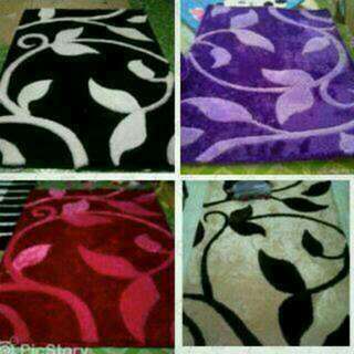 Karpet Bahan Bulu