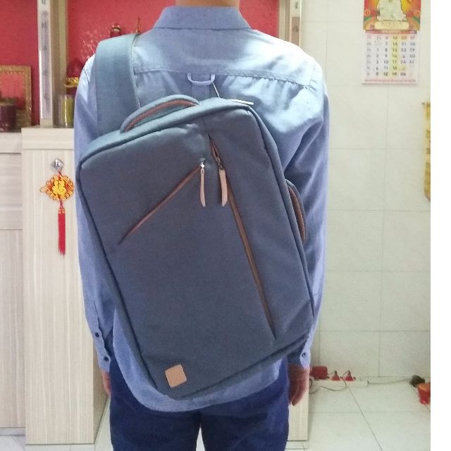 Moshi venturo slim laptop backpack top