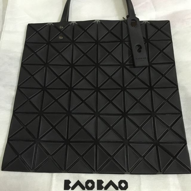 BAOBAOISSEYMIYAKE 袋, 名牌, 手袋及銀包- Carousell