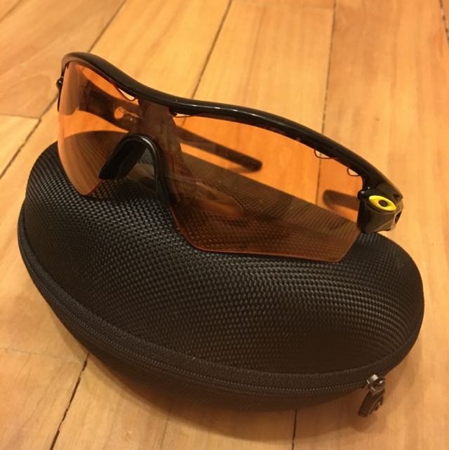Oakley Sports Shades Day And Night
