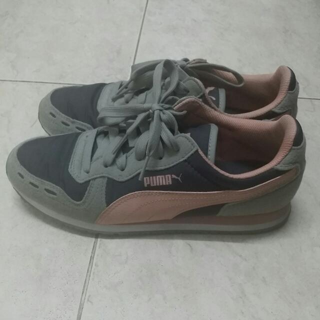 blue and red vapormax plus