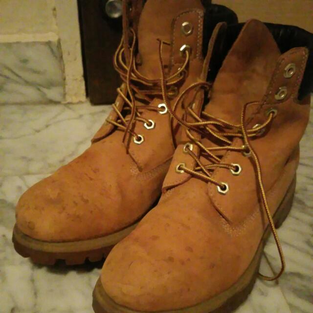 Oficial Presidente Inspirar Timberland Boots 6 Inch Classic Model Size US 9.5 W , Men's Fashion,  Footwear, Boots on Carousell