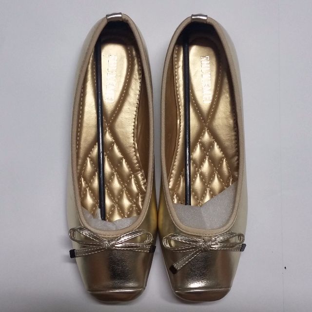*SOLD* Brand New Flats Shoes Gold Color, Women's Fashion, Footwear