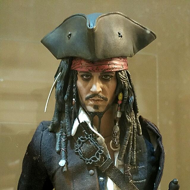 hot toys jack sparrow at world's end