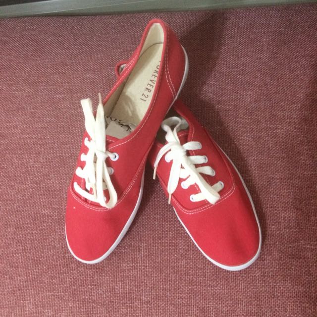 Red shoes outlet forever 21