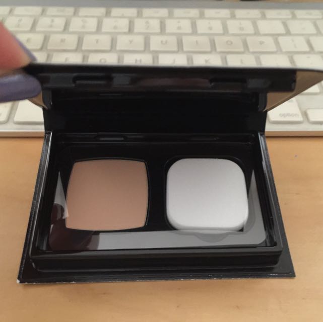 Bn Sample Sized Chanel Perfection Lumiere Extreme Compact Powder