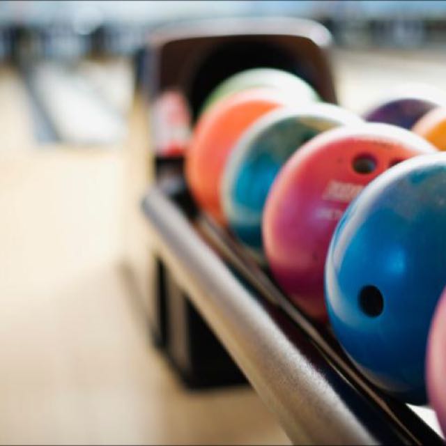 Bowling Lessons, Bulletin Board on Carousell