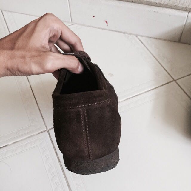 Clarks wallabees size 9 on sale