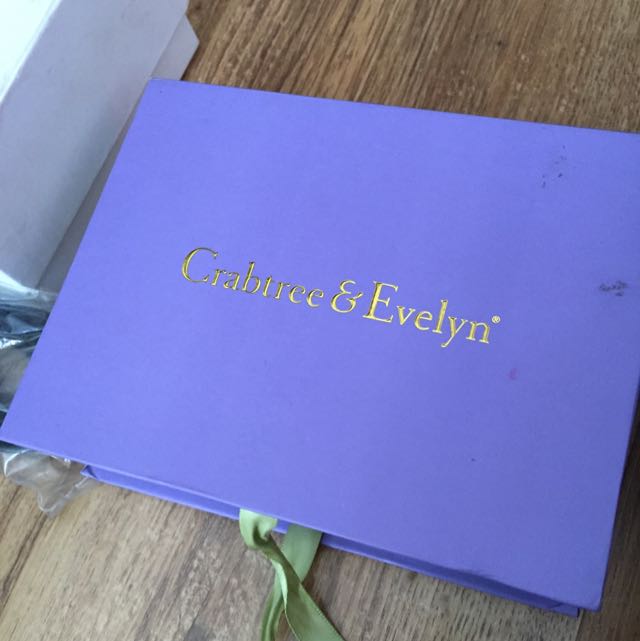 Crabtree & Evelyn Wisteria Gift Set, Beauty & Personal Care, Face, Face