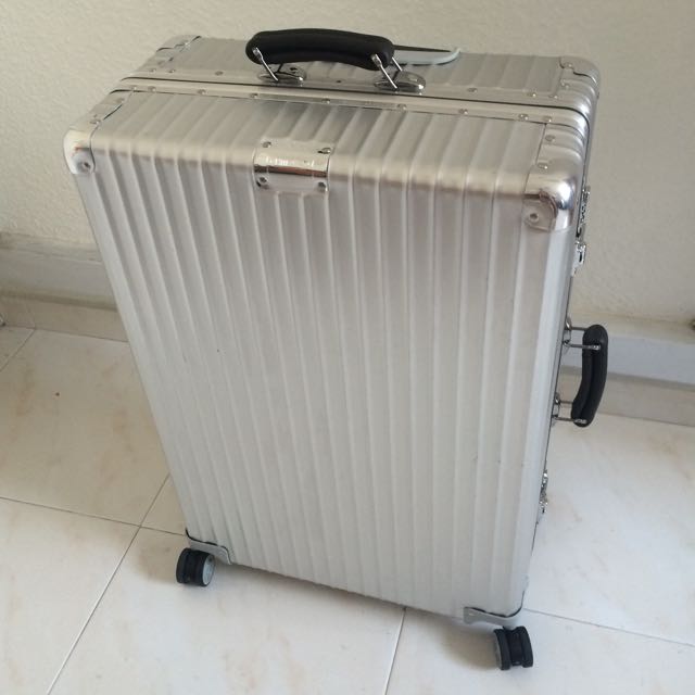 rimowa classic flight multiwheel