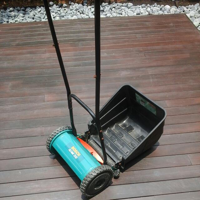 Bosch Grass Trimmer Gardening On Carousell