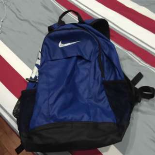 Selling Pre Loved Nike Bag(has Nothing Has Nothing Written On It Besides My Name On The Nike Logo(refer To 2nd Pic)