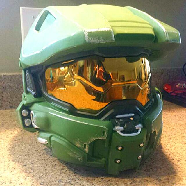 Halo Master Chief Helmet Replica, Toys & Games on Carousell
