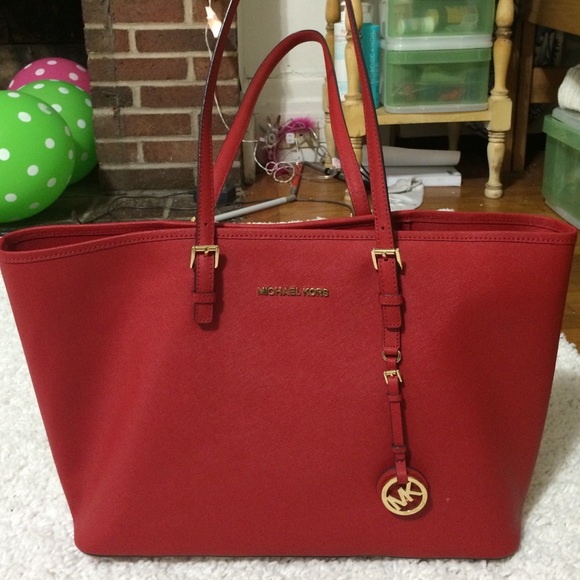 Michael Kors Jetset Red, Women's Fashion, Bags & Wallets, Purses & Pouches  on Carousell