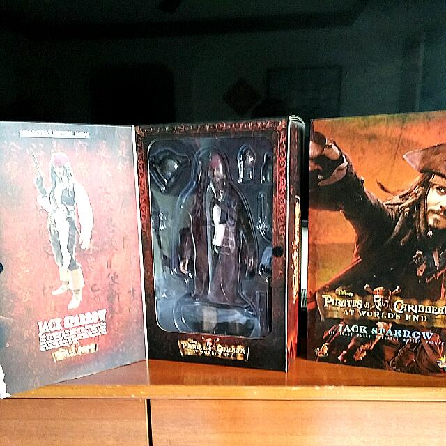 hot toys jack sparrow at world's end